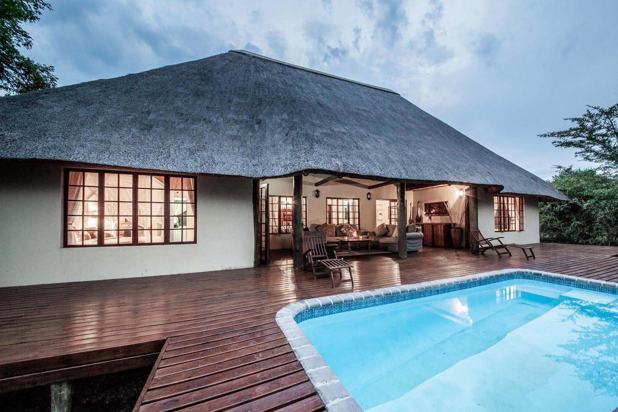 Rhino River Lodge Manyoni Private Game Reserve Extérieur photo
