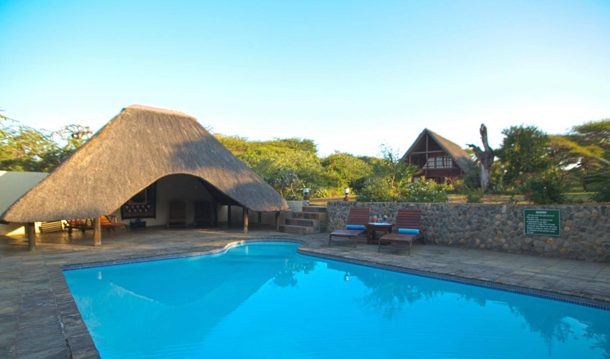 Rhino River Lodge Manyoni Private Game Reserve Extérieur photo